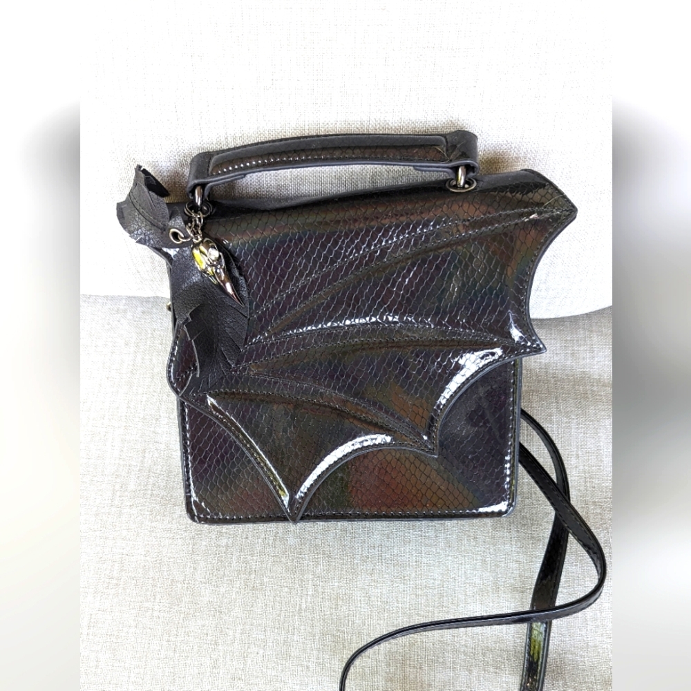 Disney Maleficent Villains iridescent crossbody bag - EUC